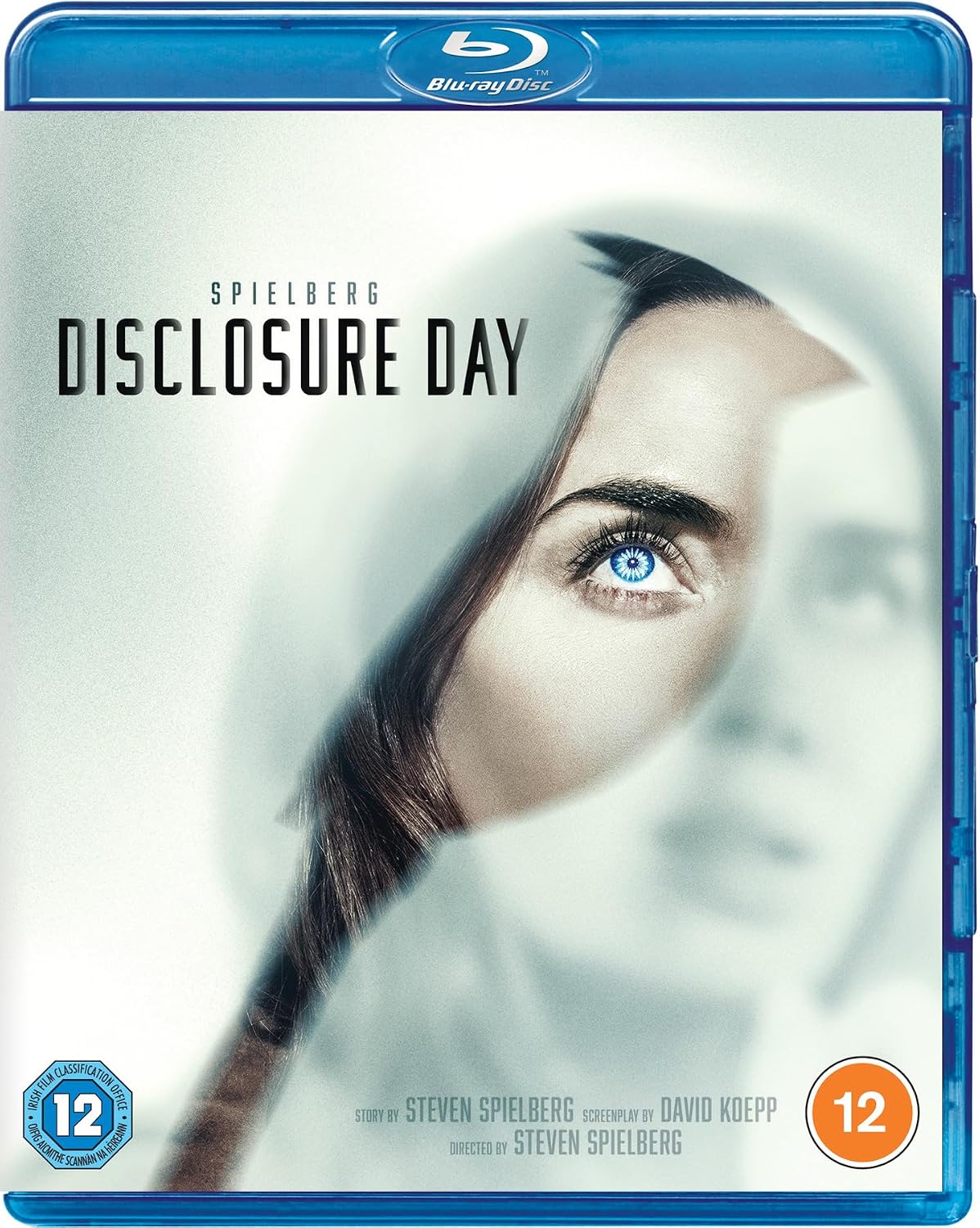 Blu-ray cover for the movie 'Disclosure Day' featuring a pale woman's face with a single bright blue eye, a blue Blu-ray border, the title text, and age rating badges.